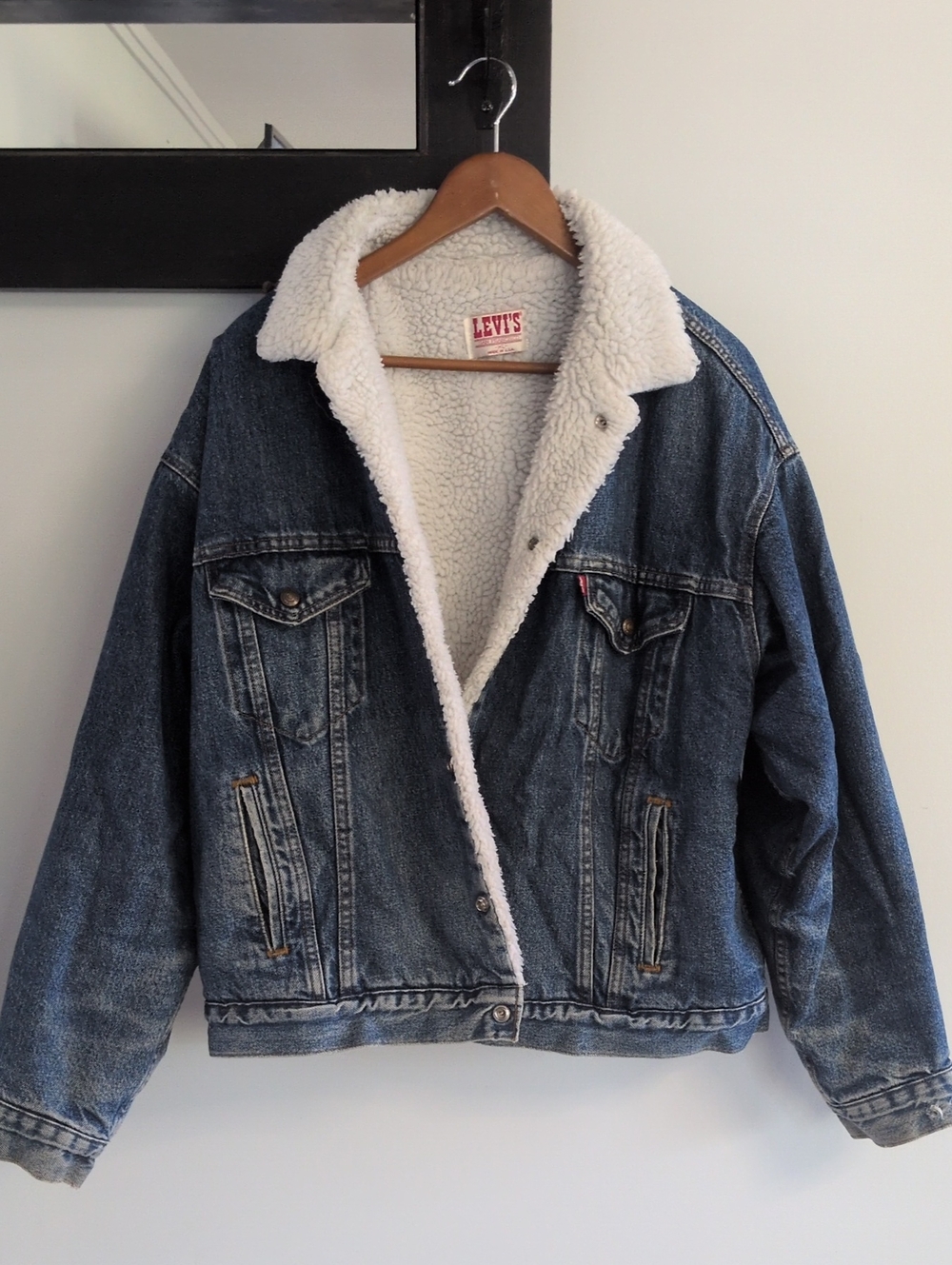 VINTAGE Levi's Sherpa-Lined Denim Jacket!